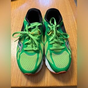 Saucony Mens Green Running Shoes